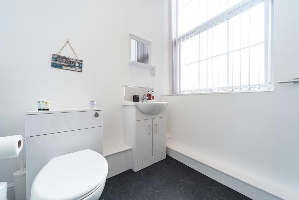 Jesouth Refreshing 1 Bedrm Condo Roomy Comfy Posh Kingston upon Hull Kültér fotó